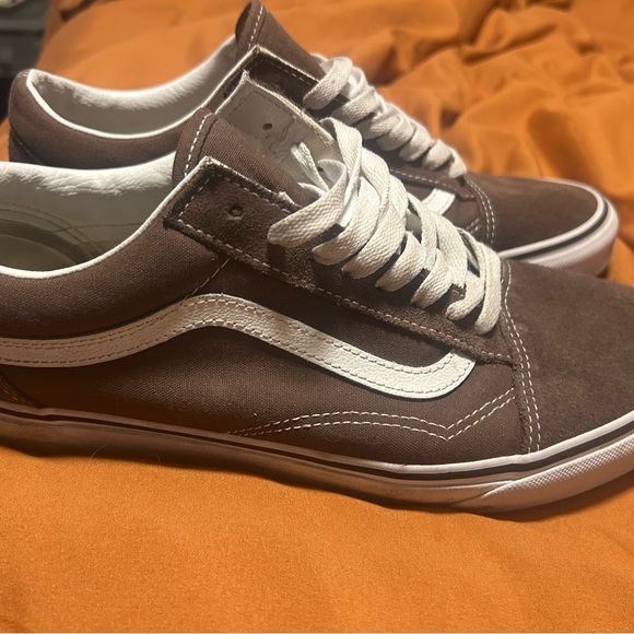Vans Suede Old Skool Shoe | Men’s 10.5 Womens 12 | Rain Drum & True White - Picture 3 of 6